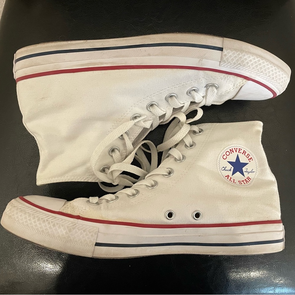 Converse Chuck Taylor All Star White High Tops Sz 7/9